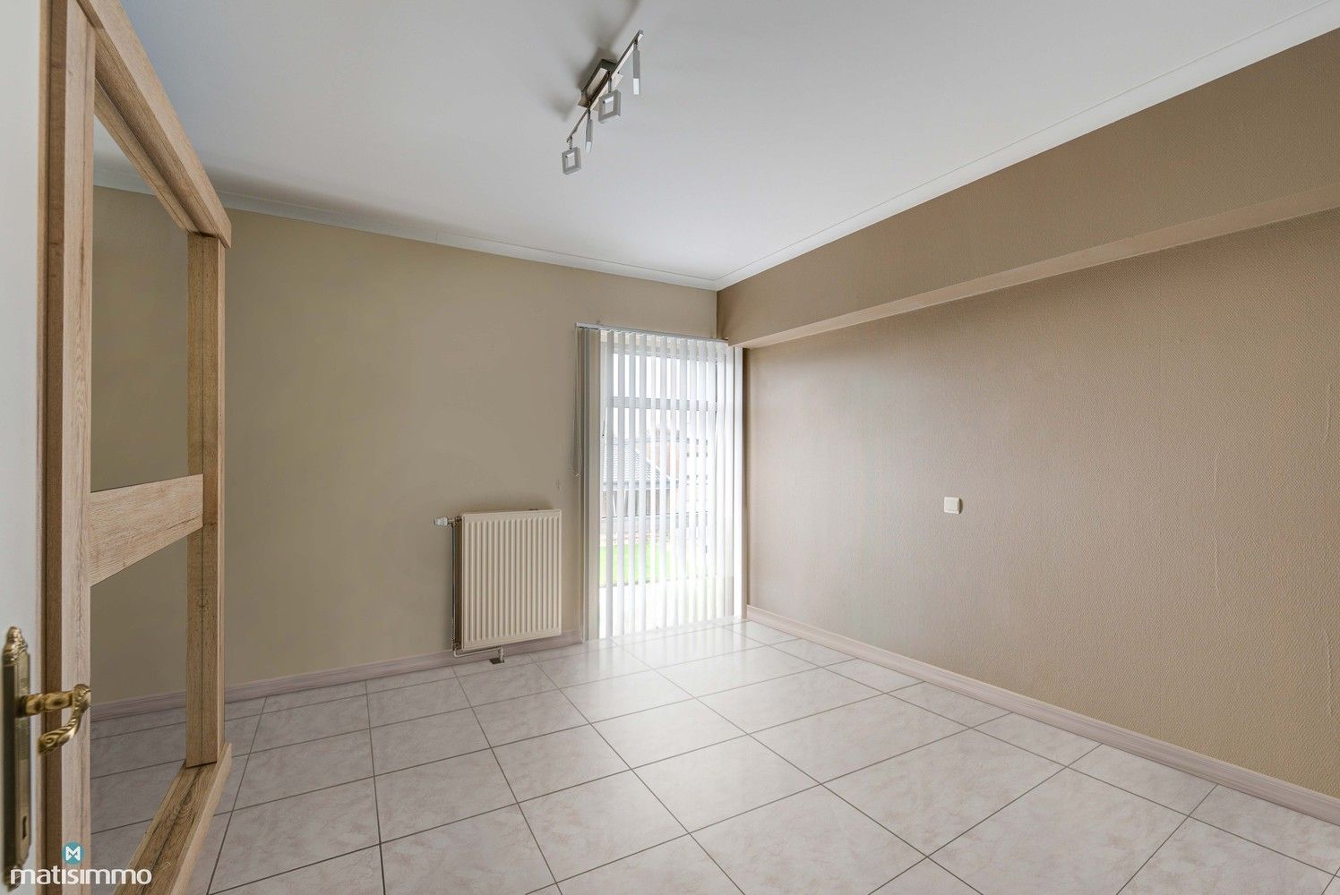 INSTAPKLAAR APPARTEMENT MET 2 SLAAPKAMERS EN GARAGE TE OPGRIMBIE foto 8