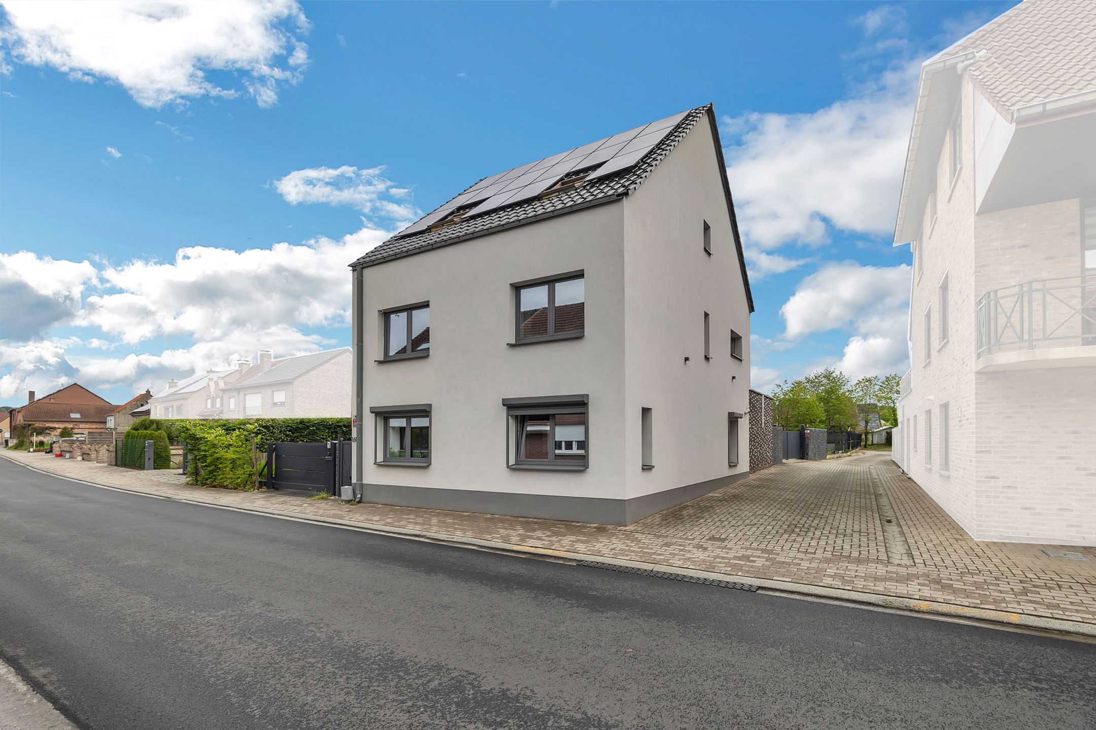 Instapklare villa met 6 slpk en uitstekende mobiliteitsscore foto 5