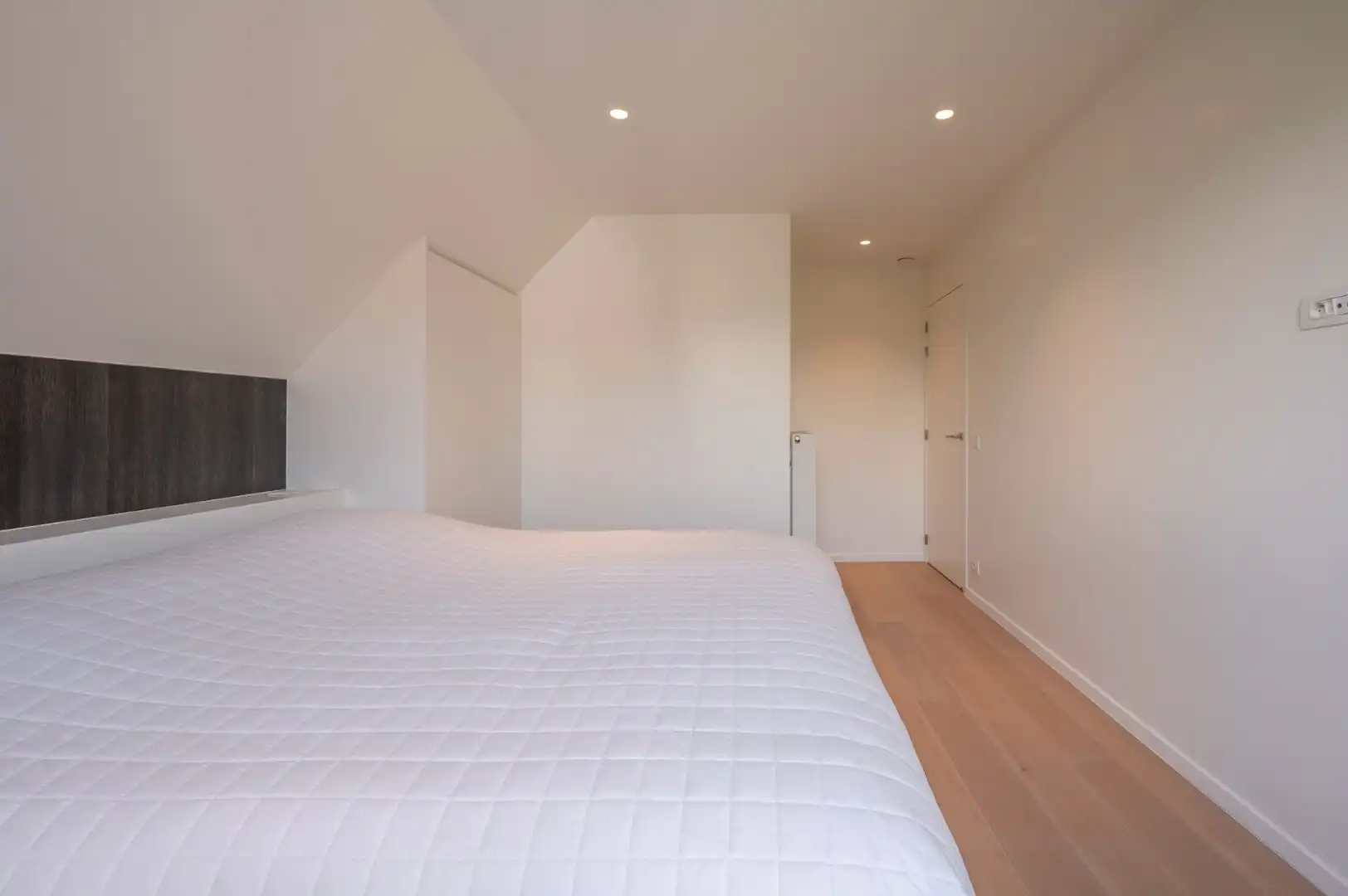 Exclusieve koppelvilla met hoogwaardige afwerking in het prestigieuze Duinenwater foto 27