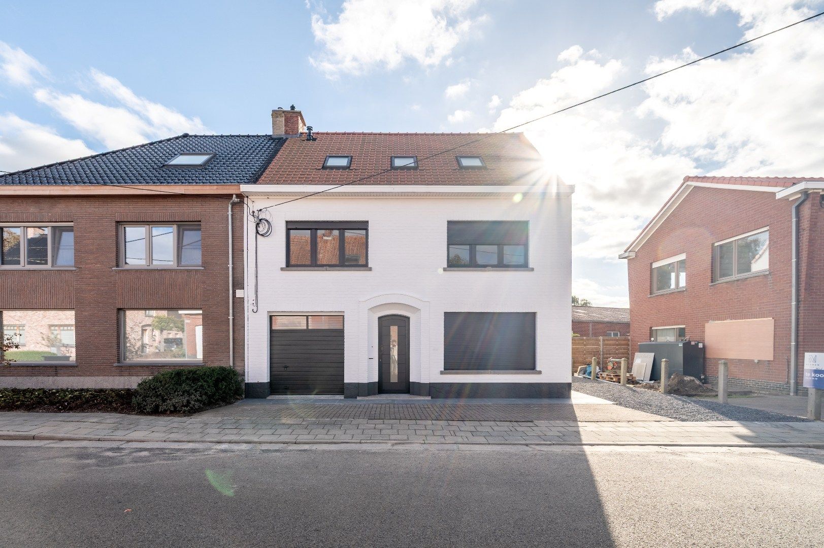 Instapklare gezinswoning met garage, 5 slaapkamers, 2 badkamers én een zonnige tuin foto 22