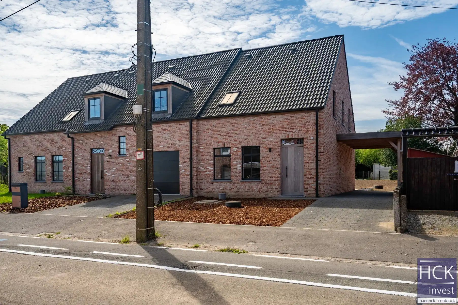 OTEGEM - Landelijke nieuwbouwwoning met 3 SLPK. op zuidgericht perceel! foto {{pictureIndex}}