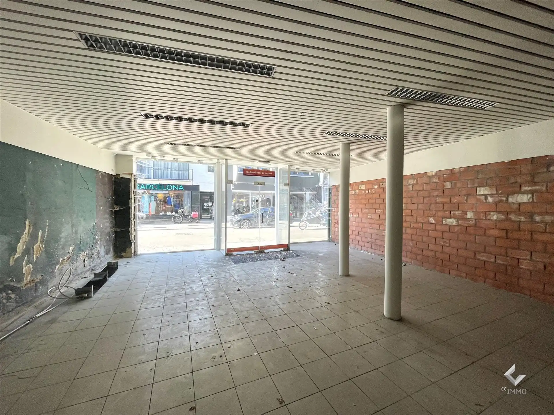 Ruim winkelpand ca. 240m² in het centrum van Kontich! foto 7