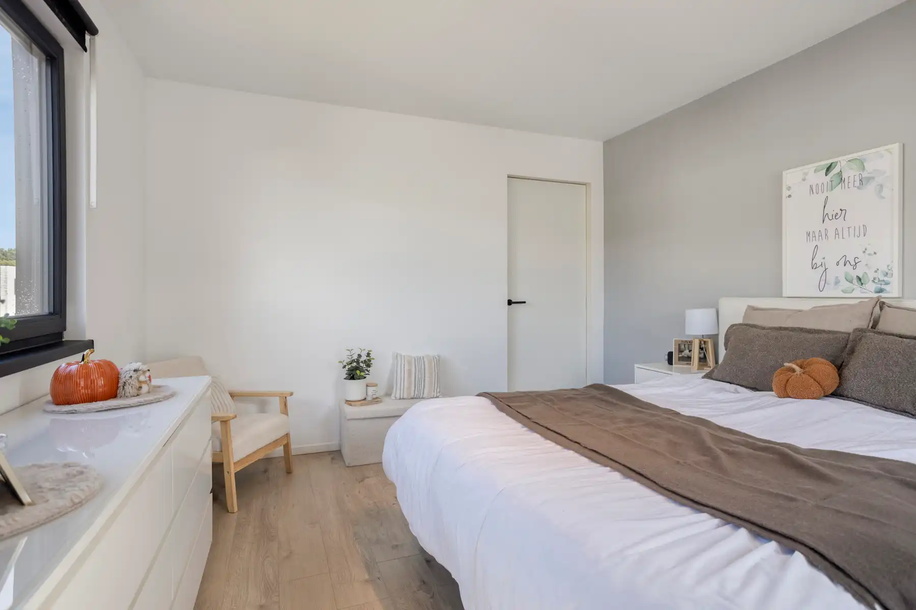 Volledig instapklare moderne halfopen woning in rustige wijk foto 16