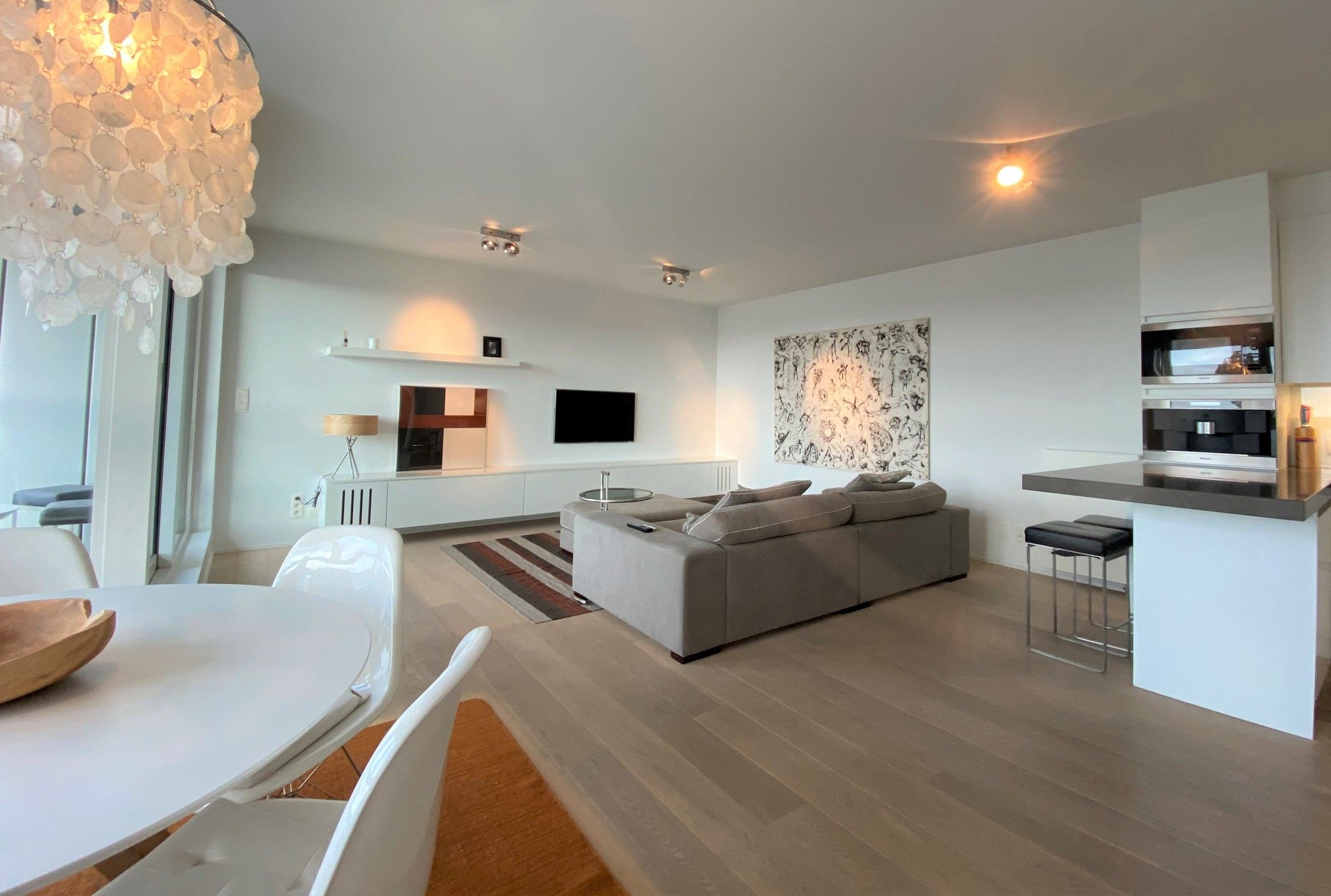 panoramisch wonen in 'London Tower' met zicht over Eilandje foto 2