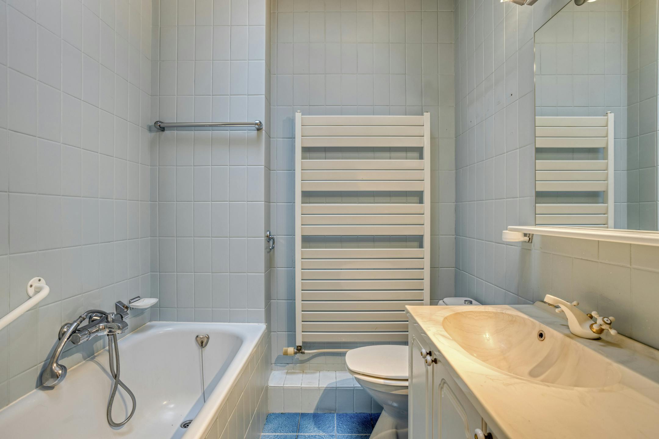 Zeer ruim huis in Boom met veel potentieel in Boom foto 14