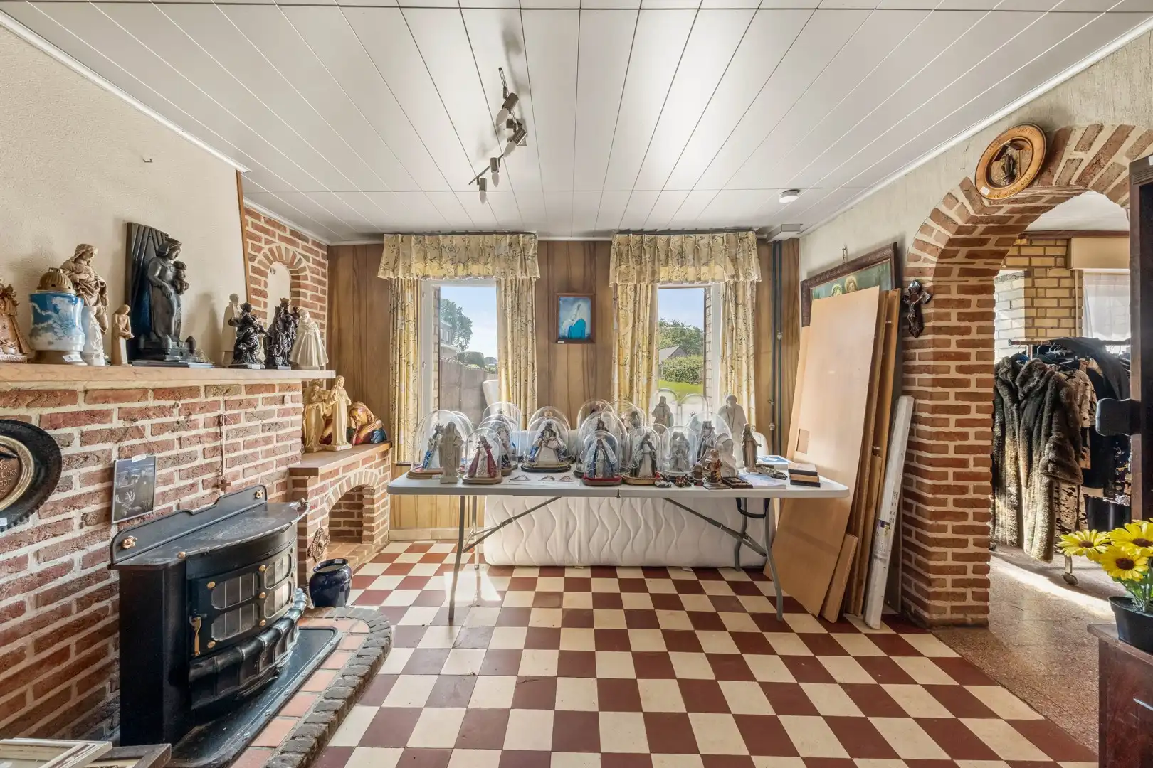 Landelijke woning te Oosterzele met uitzonderlijk renovatiepotentieel ! foto 11