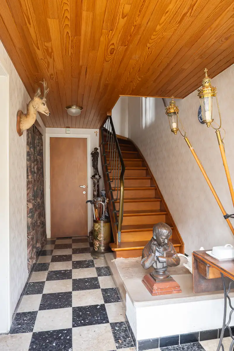 Eengezinswoning met tuin, garage en autostaanplaats foto 7