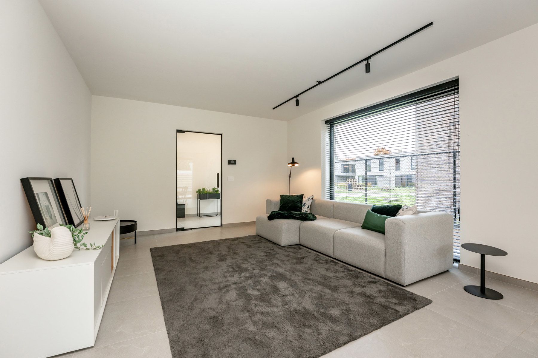 Moderne, halfopen woning foto 17