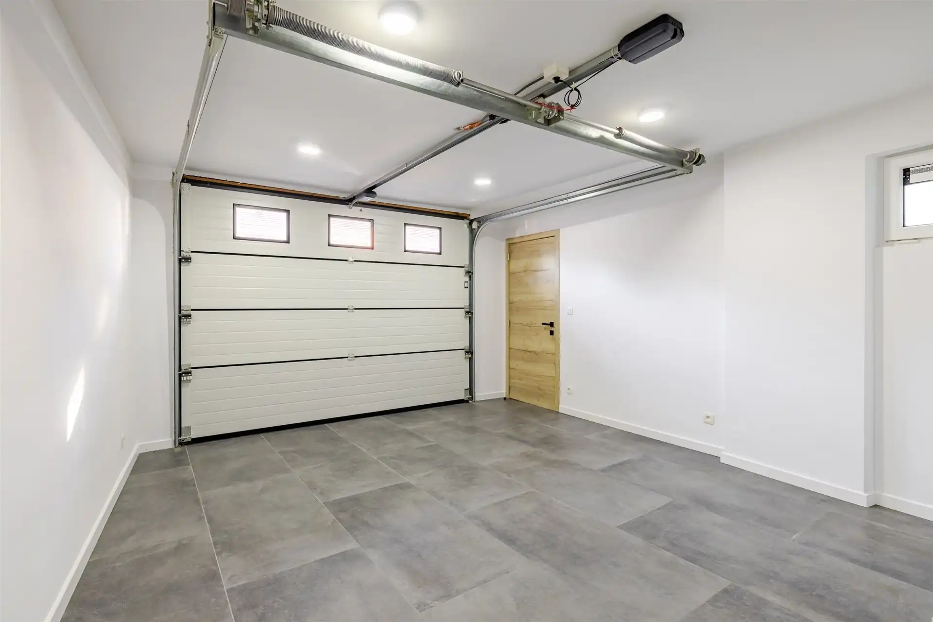 Top gerenoveerde woning met 4 slks, garage en terrassen foto 9