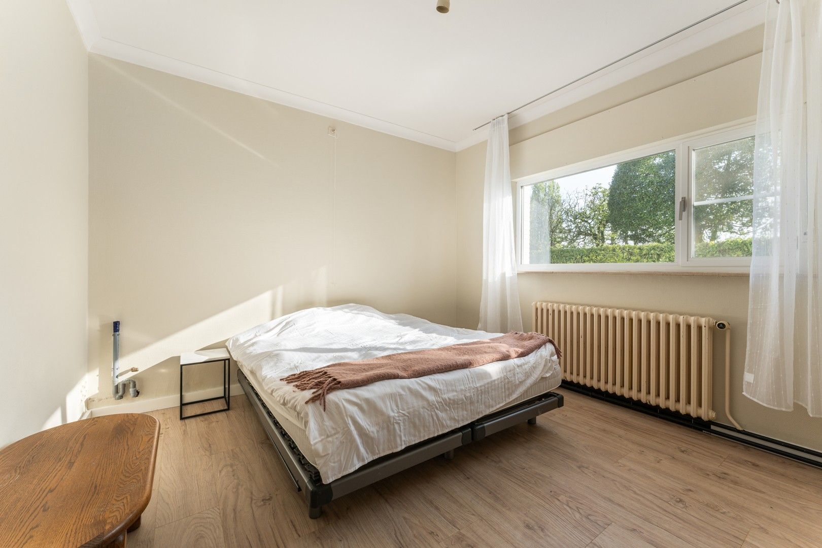 Instapklare & vrijstaande woning met 4 slaapkamers te Pittem! foto 12