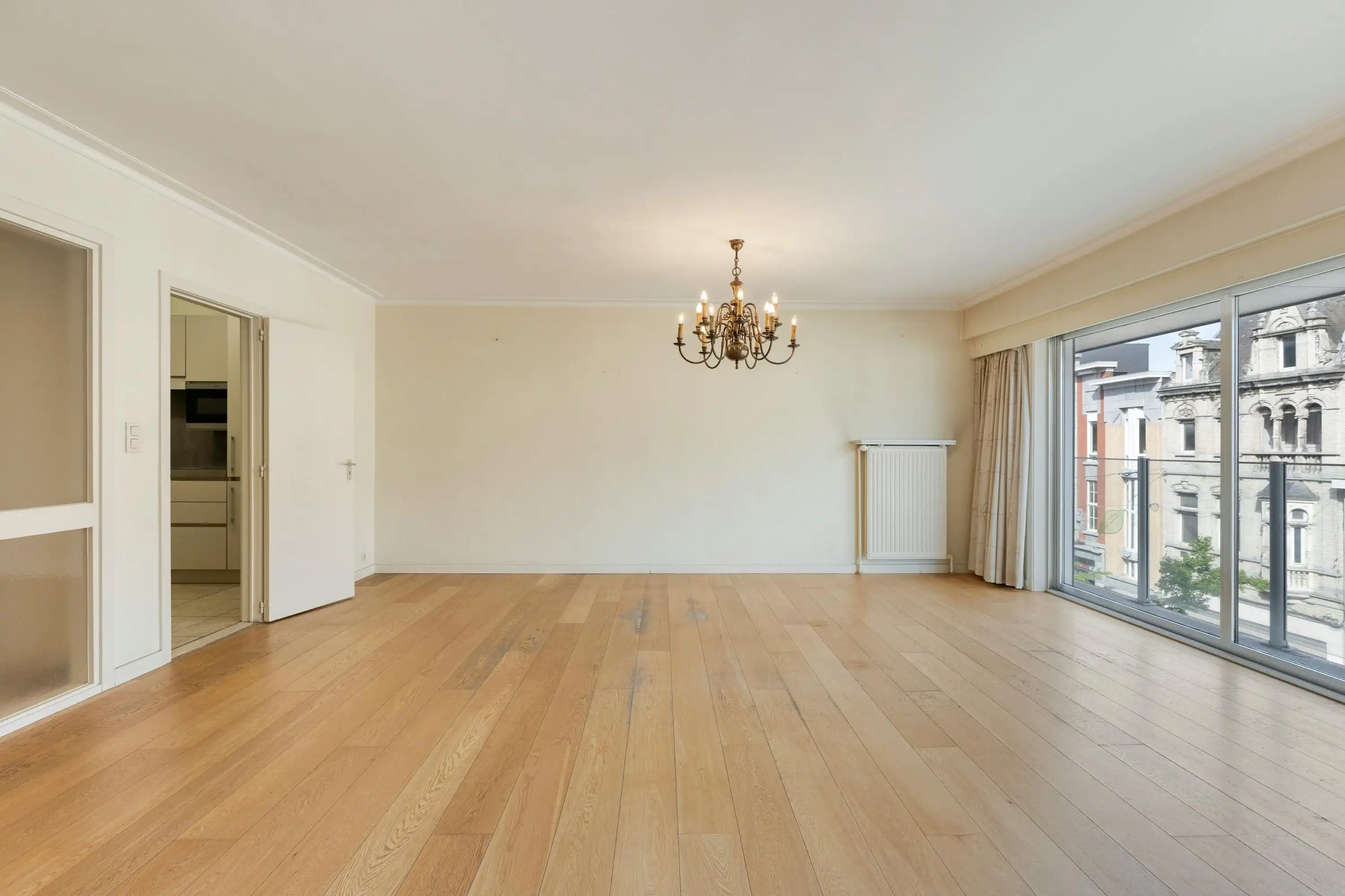 Appartement met 2 slaapkamers in centrum Roeselare te koop foto 3