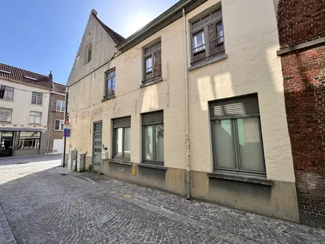RUIME WONING met GARAGE te BRUGGE foto 3
