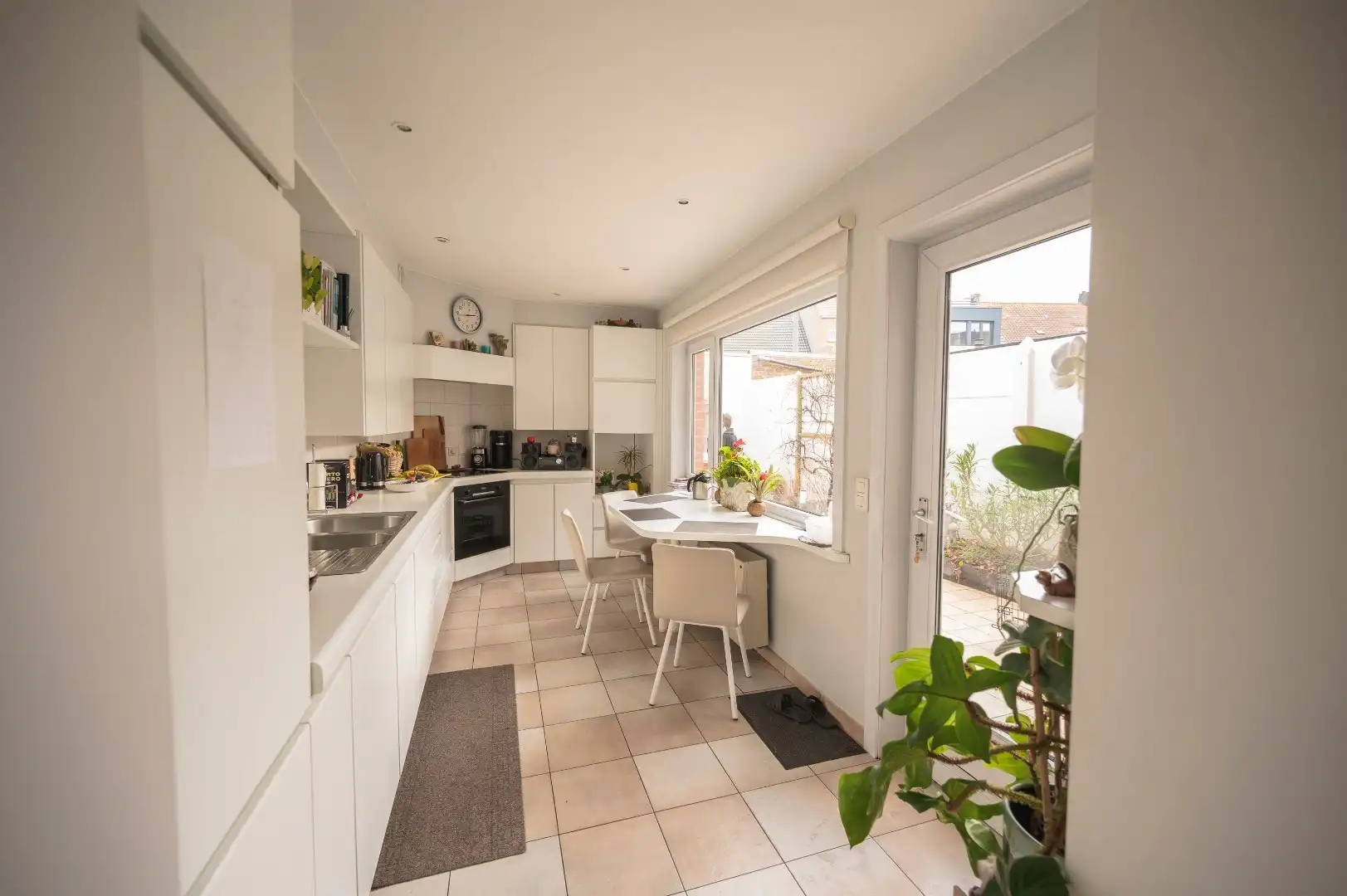 KNAPPE GEZINSWONING MET 4 SLAAPKAMERS NABIJ STRAND BREDENE  foto 4