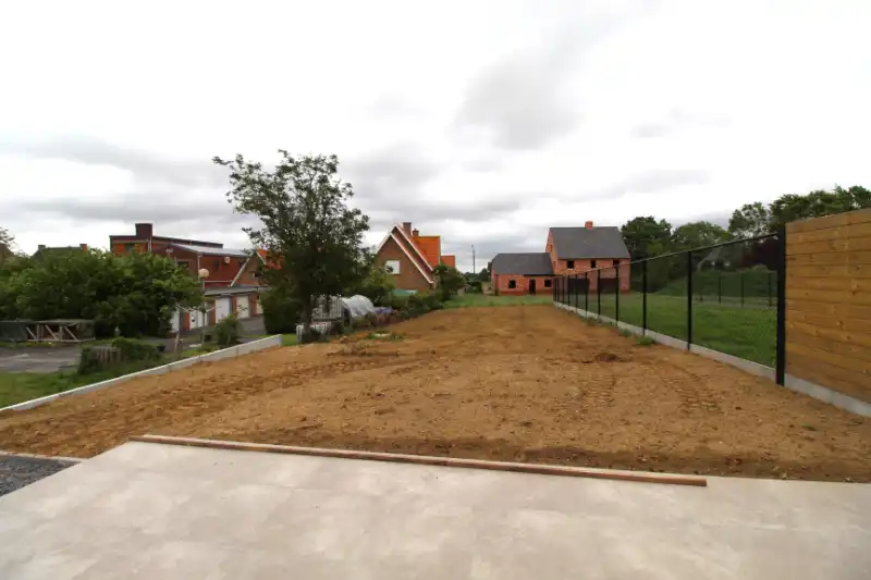Nieuwe halfopen woning met 3 slaapkamers foto 11