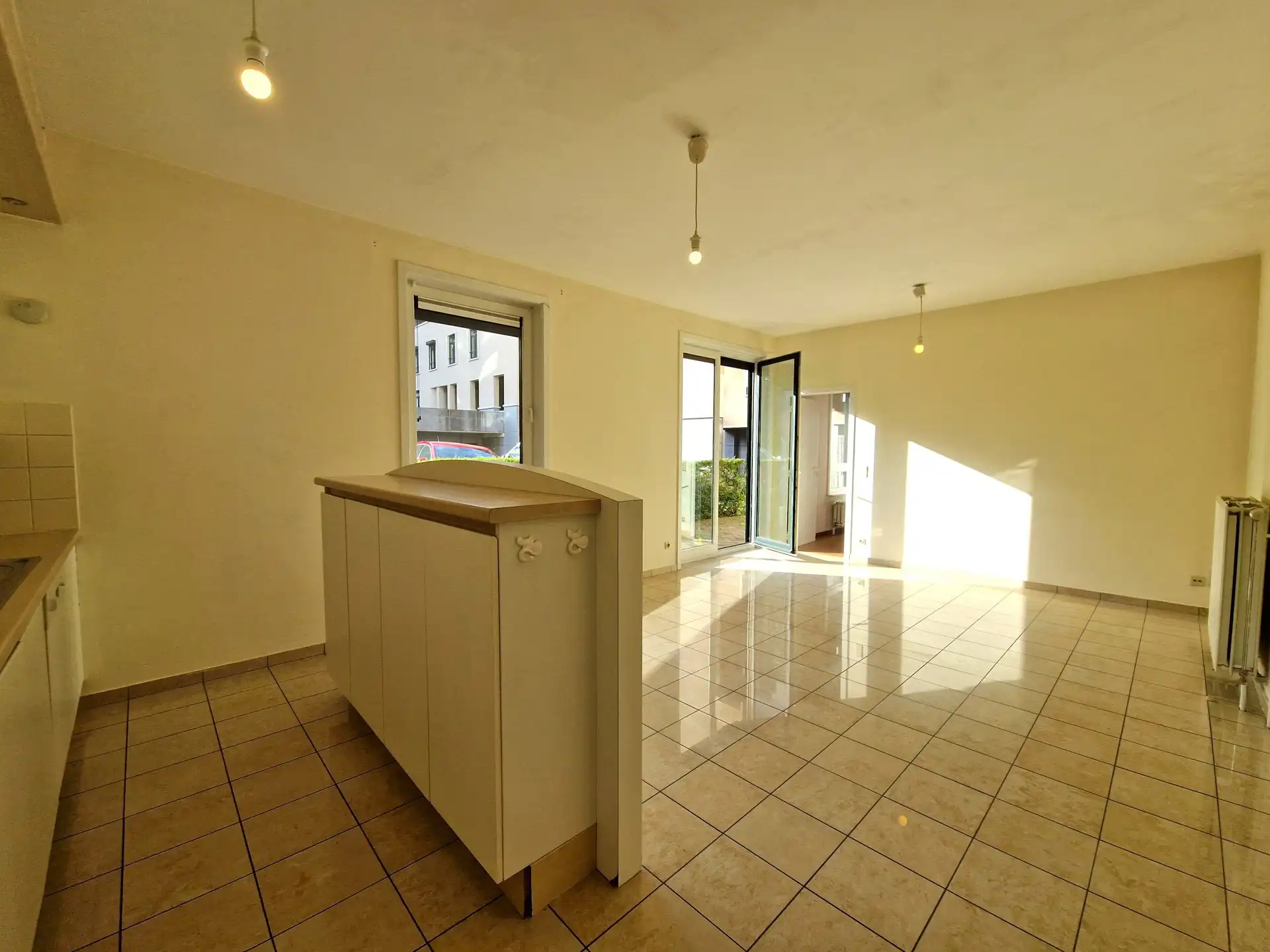 Gelijkvloersappartement met terras en gedeelde tuin te Ukkel foto 4