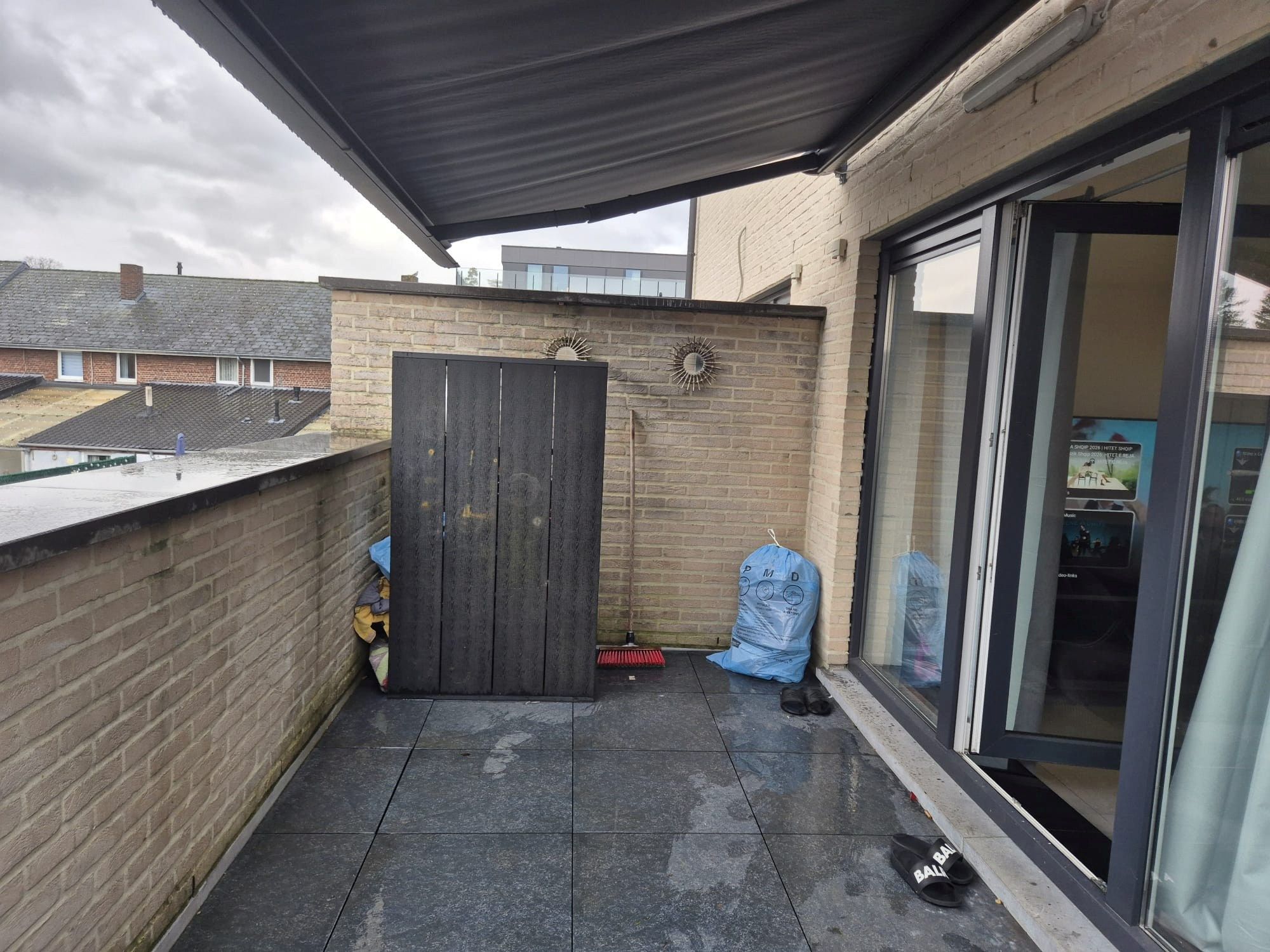 Modern één slaapkamerappartement met staanplaats te Maasmechelen foto 6