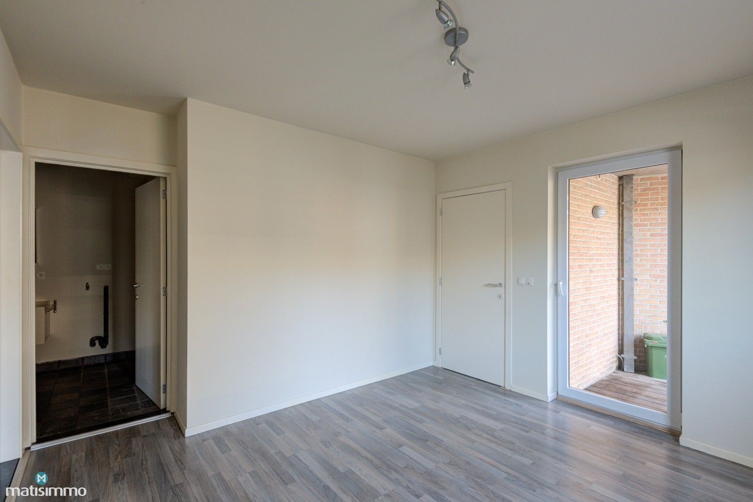 ENERGIEZUINIG EN INSTAPKLAAR APPARTEMENT MET 1 SLAAPKAMER EN LIFT IN HET CENTRUM VAN LANAKEN foto 12