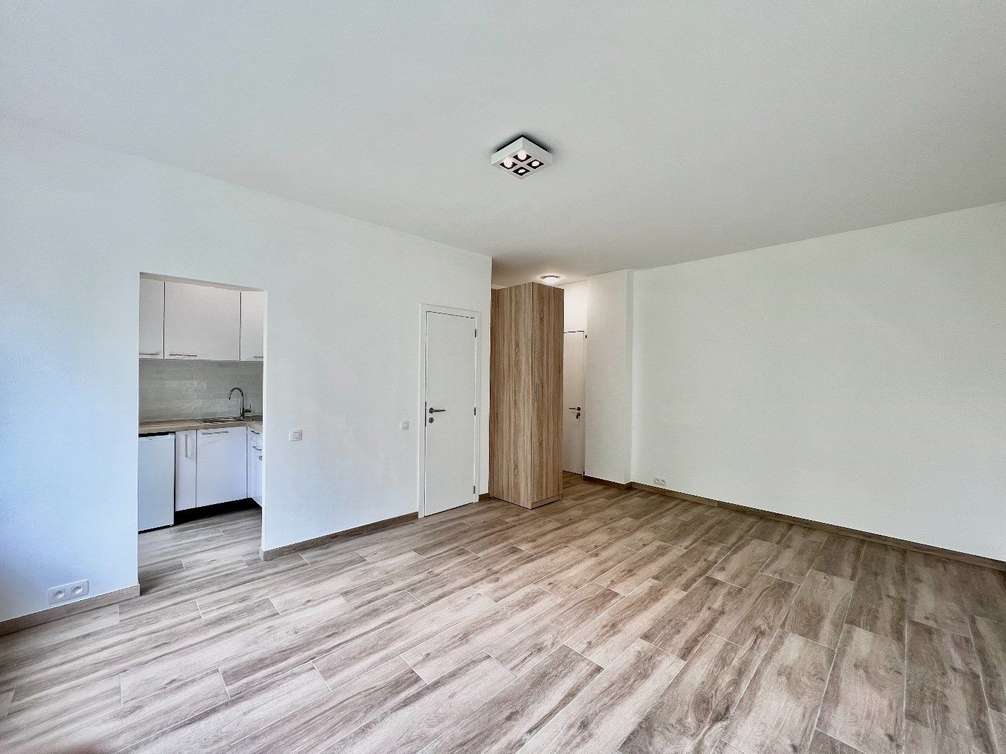 VOLLEDIG GERENOVEERDE STUDIO nabij Harmonie! foto 2