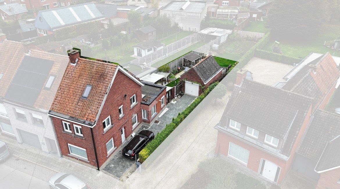 Halfopen woning te koop nabij centrum Roeselare!  foto 2