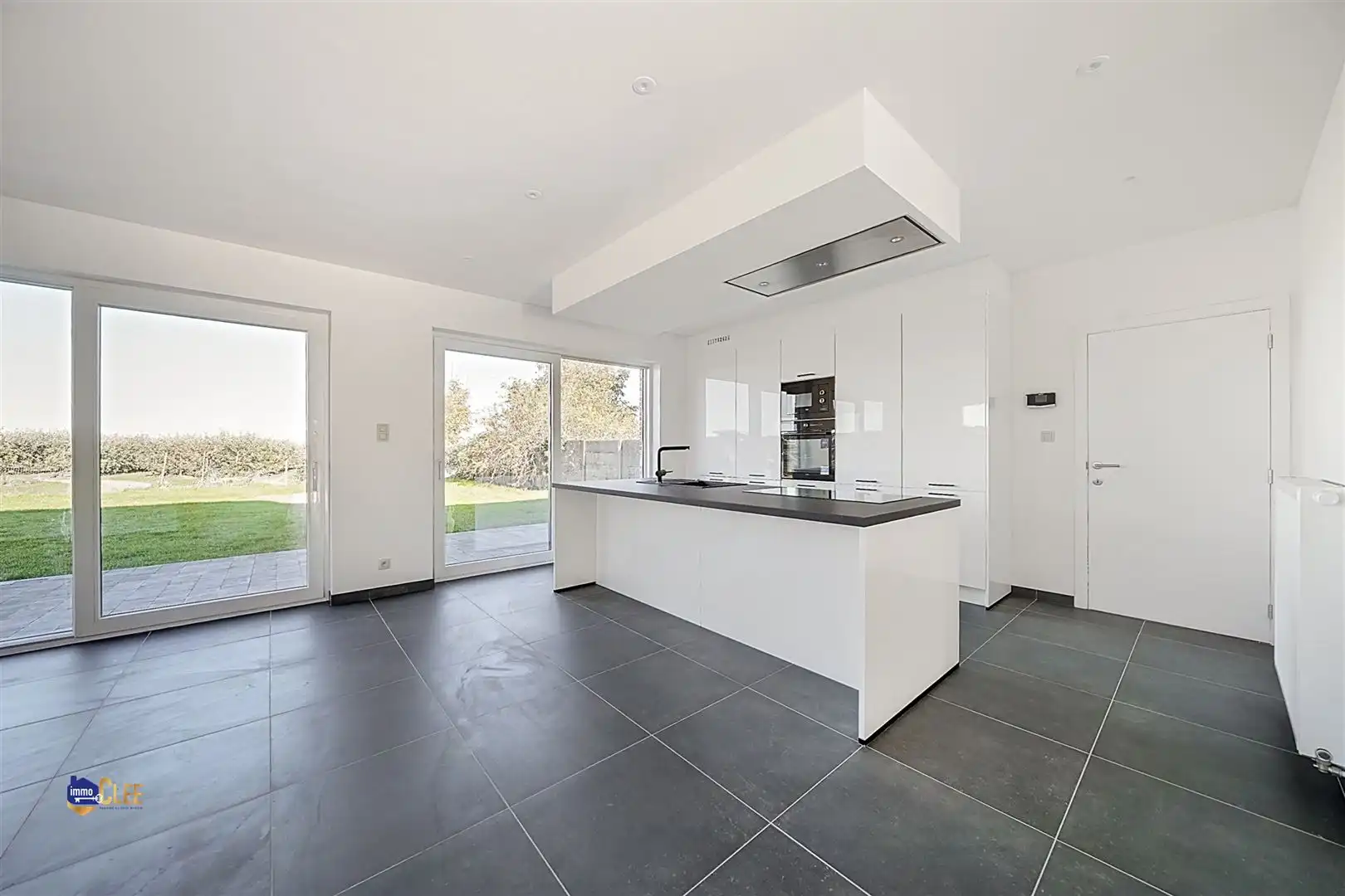 Volledig gerenoveerde gezinswoning foto 8