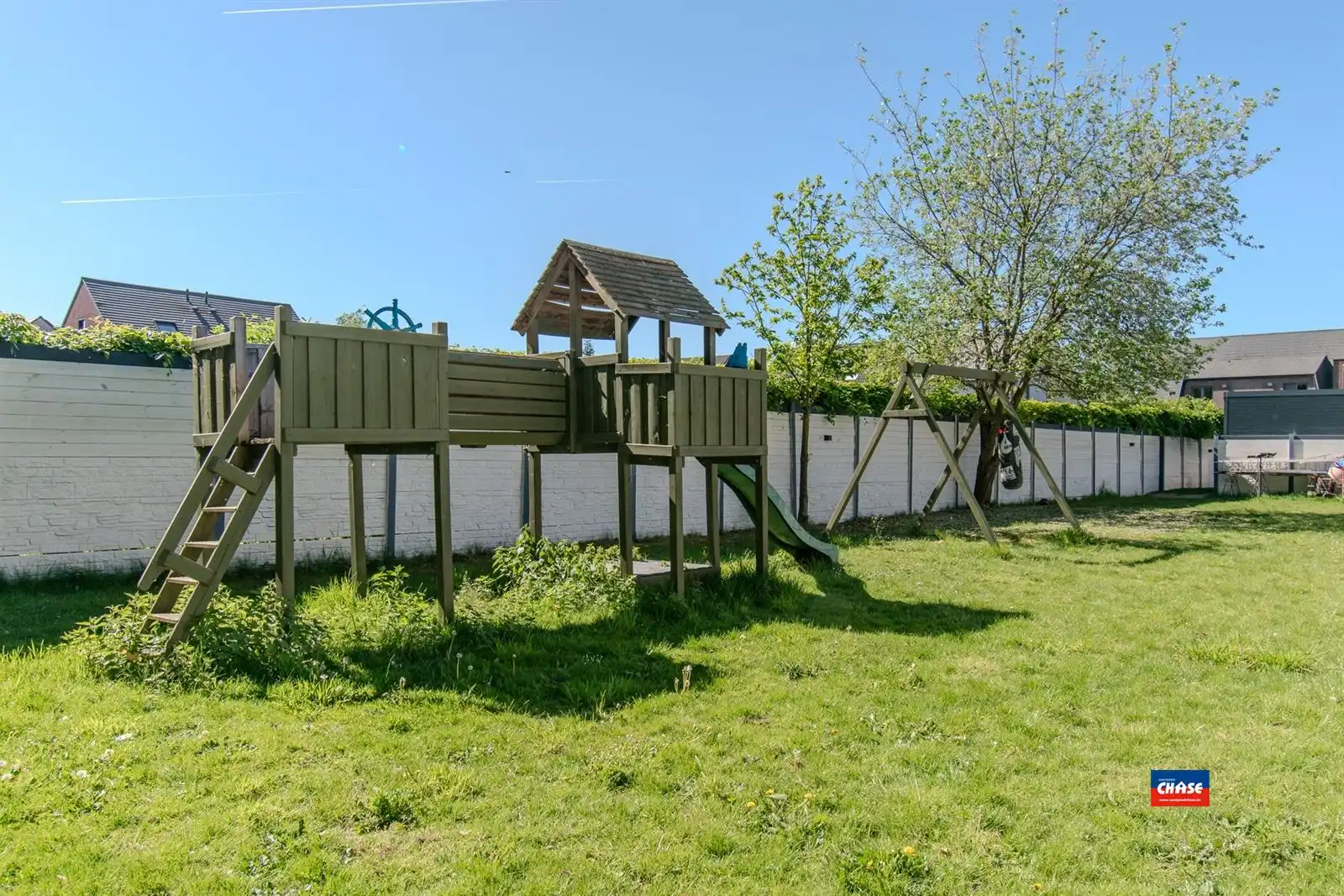 Nieuwbouwwoning met 4 slpks, 3 badk en tuin foto 3