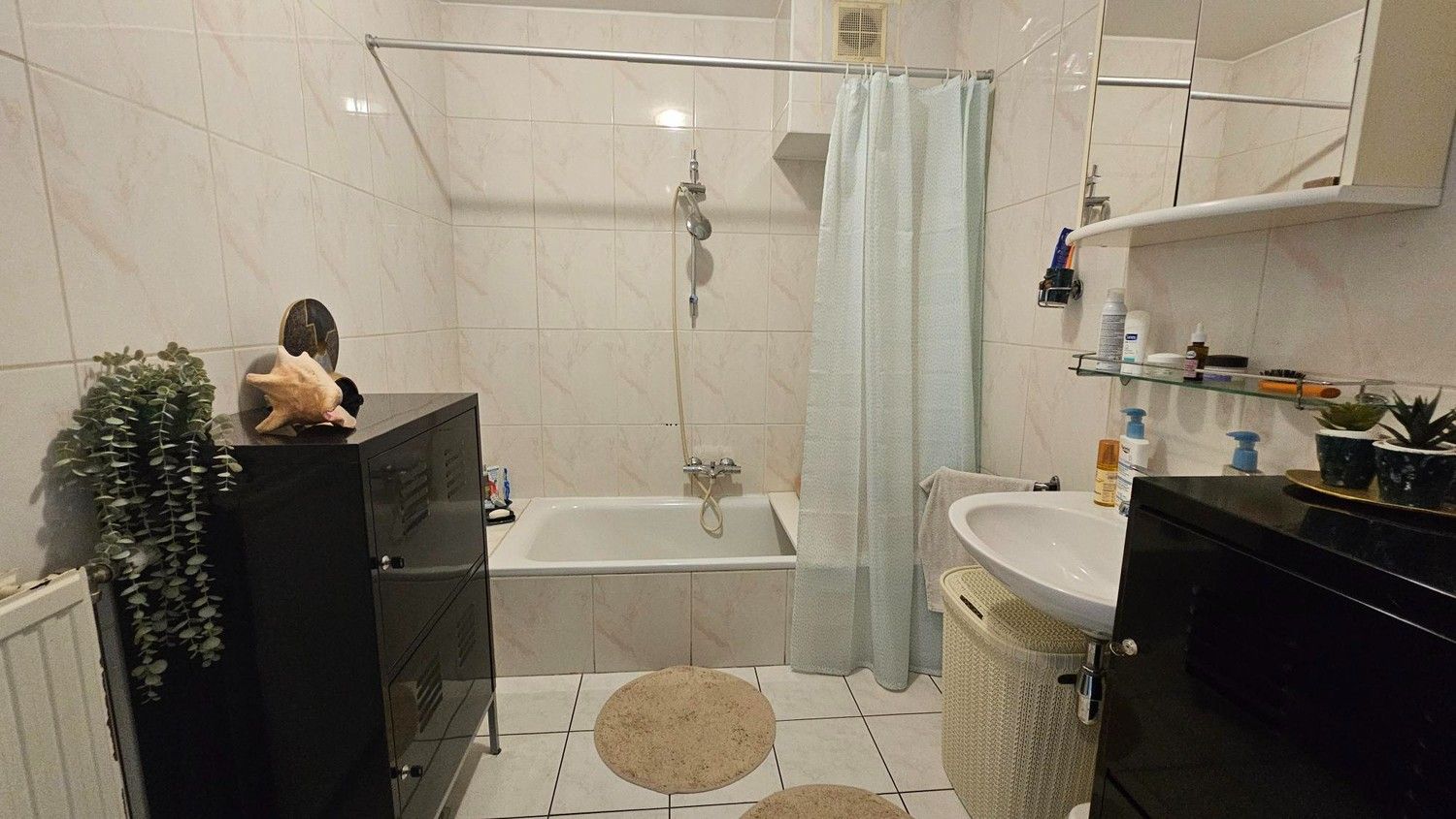 Gezellig en comfortabel appartement op het gelijkvloers in Maasmechelen. foto 6