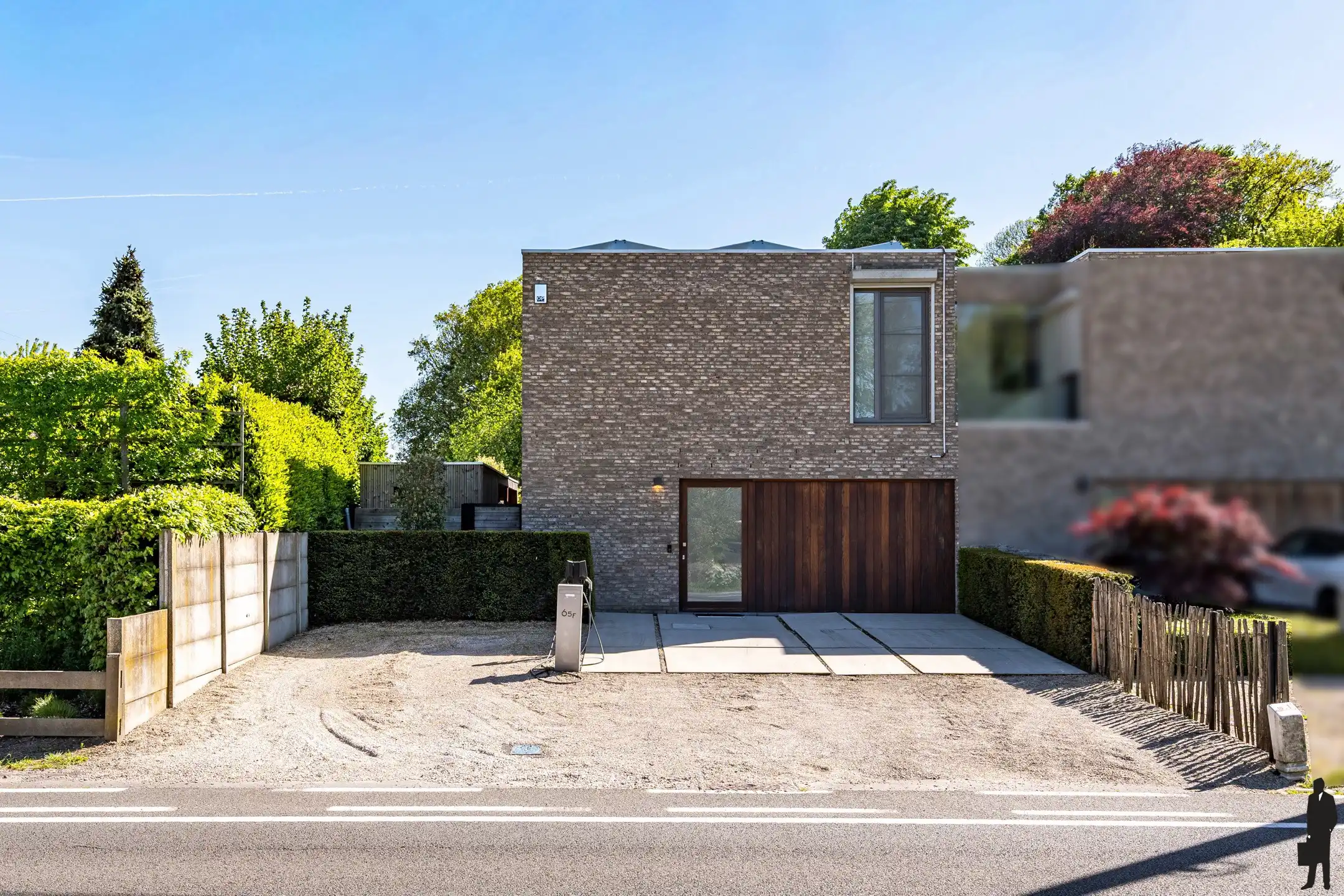 Luxueuze halfopen woning met verwarmd zwembad foto 3