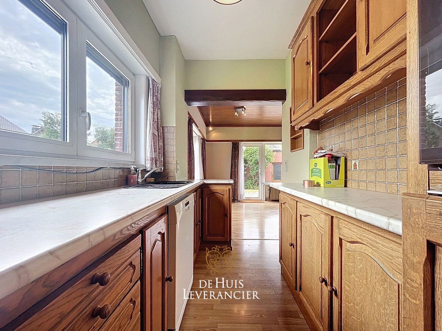 Een huis met potentieel in een buurt met toekomst ! foto 10