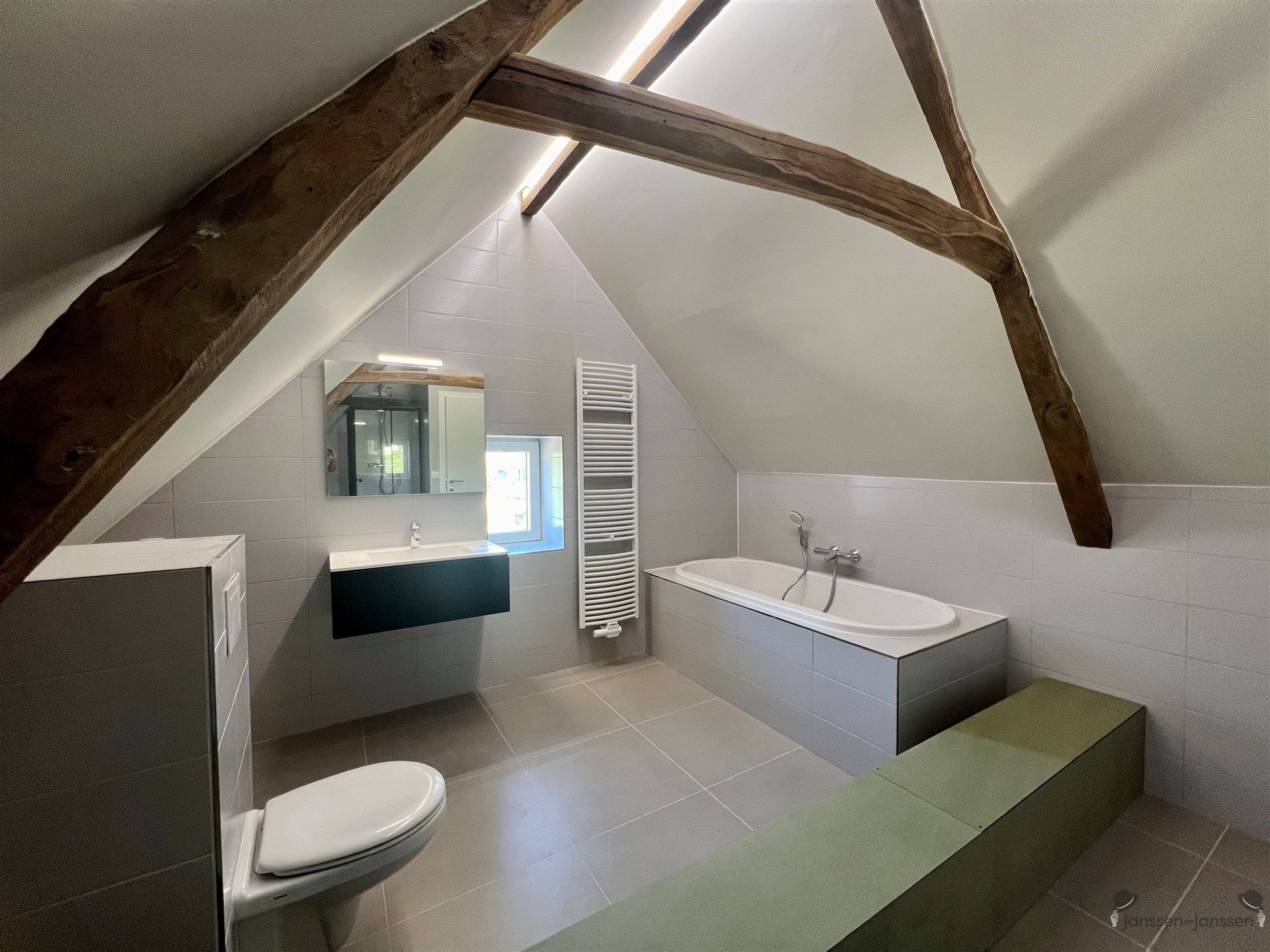 Gerenoveerde hoeve met karakter, duurzame afwerking en lage EPC-waarde foto 15