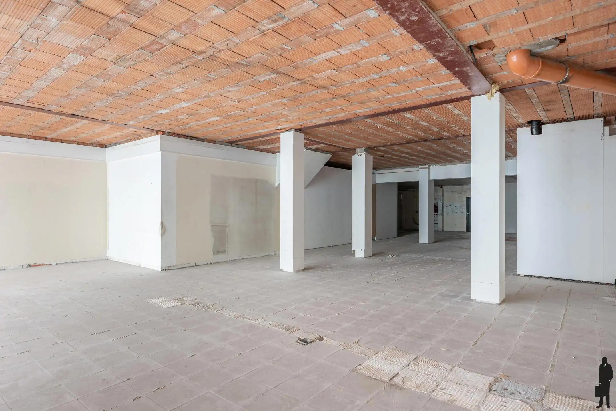 TE HUUR: Commerciële ruimte / Kantoorruimte foto 9