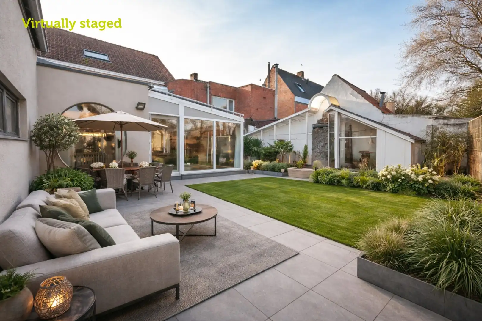 Ruime te renoveren gezinswoning met grote garage en 4 slaapkamers op 349m2 foto 24