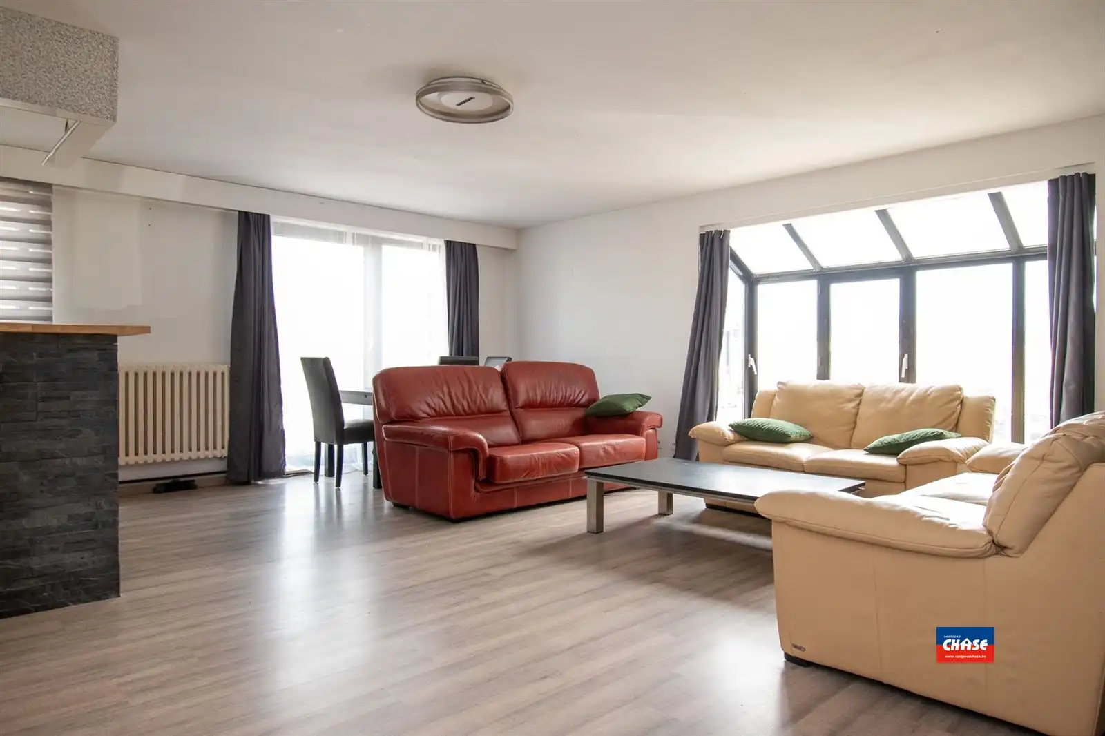 Handelspand met appartement en garagebox foto 11