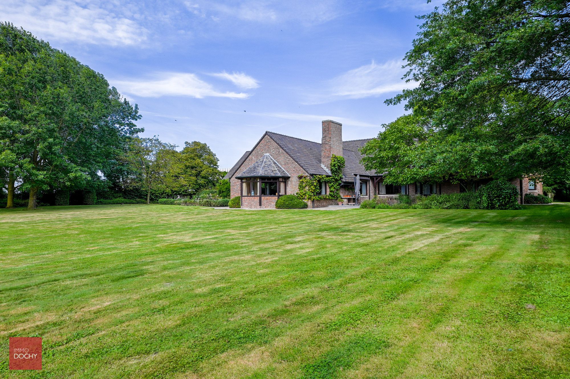 Ruim landhuis in prachtig domein van ca. 2ha foto 8