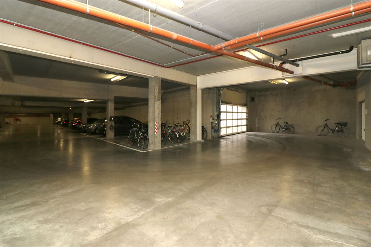 Recent appartement met 2slk. en garage foto 37