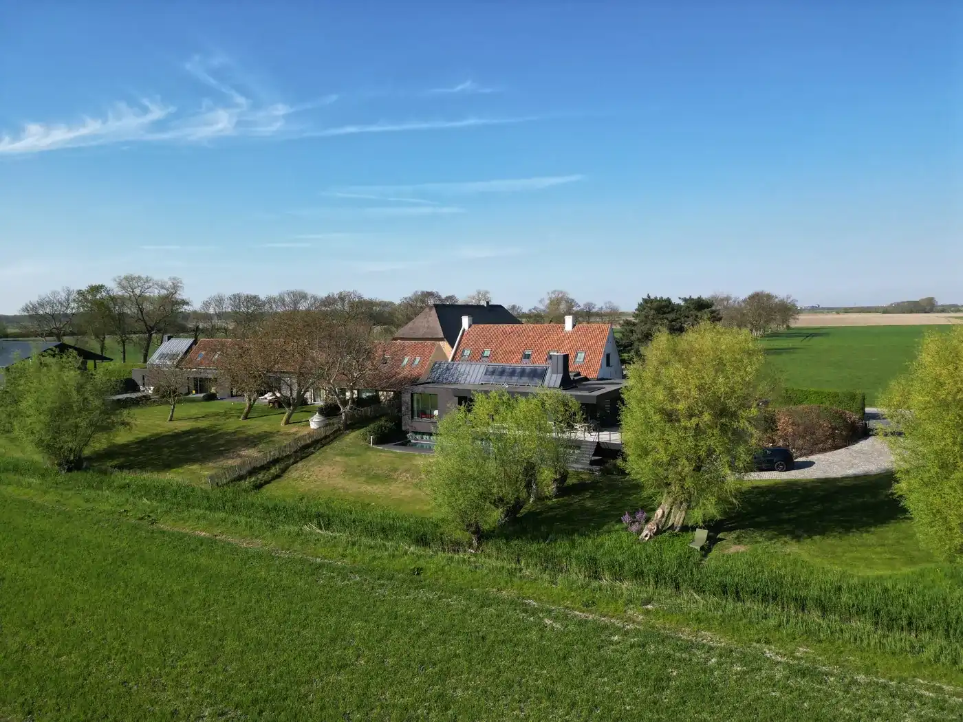 Uitzonderlijk,volledig gerenoveerde hoeve vlakbij het Zoute foto 20
