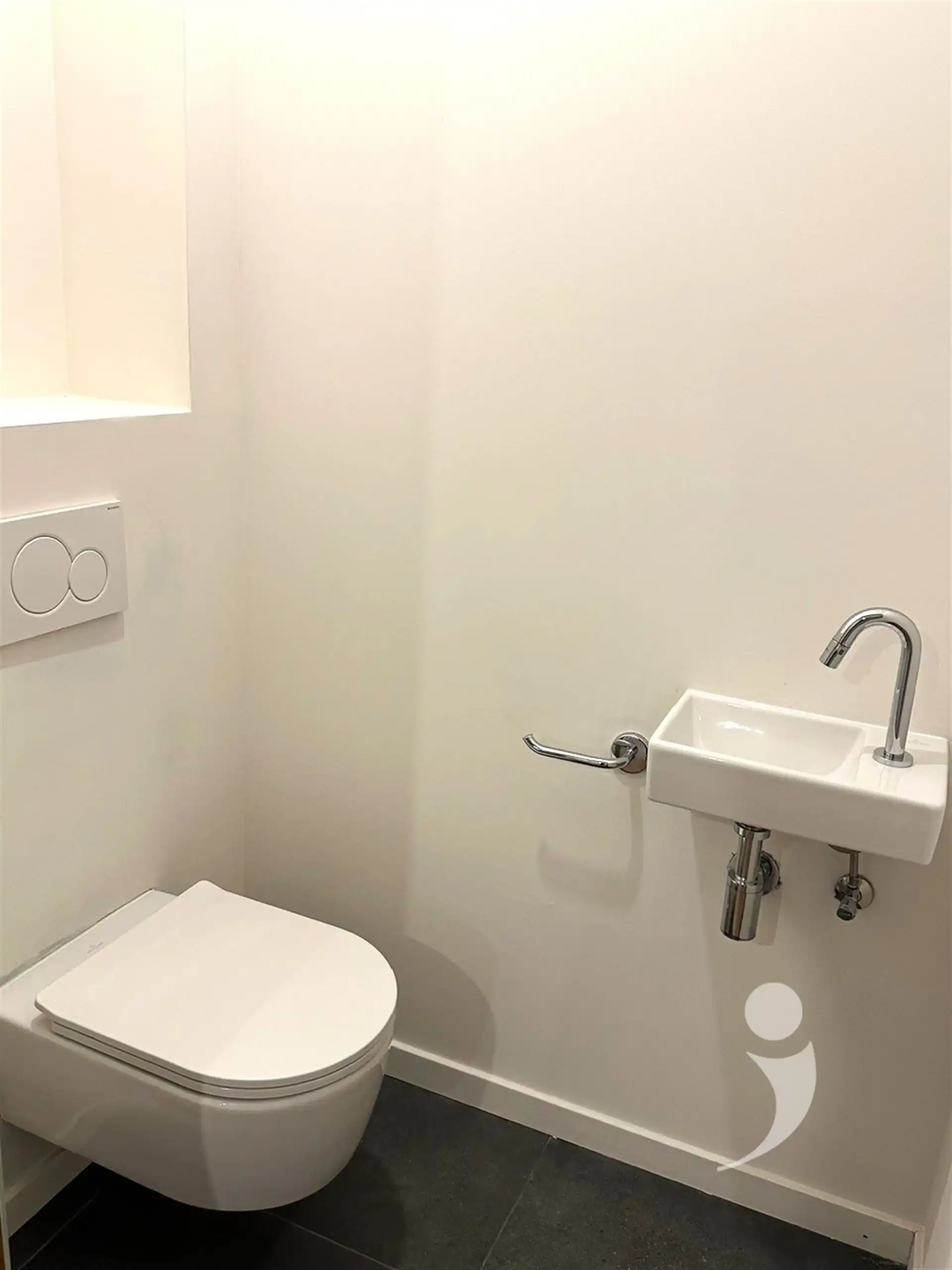 Knap vernieuwbouwappartement foto 15