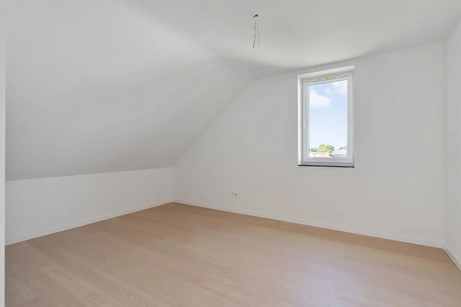 Moderne nieuwbouwwoning, 5 slpk, op een perceel van 4a31ca. foto 24