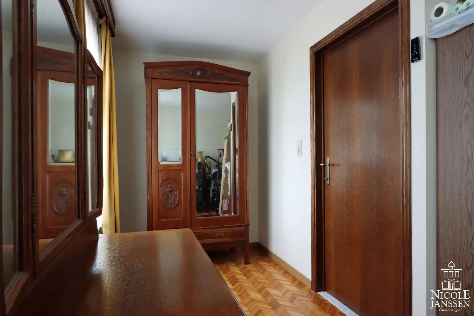 Karaktervolle woning met grote garage en werkhuis foto 19