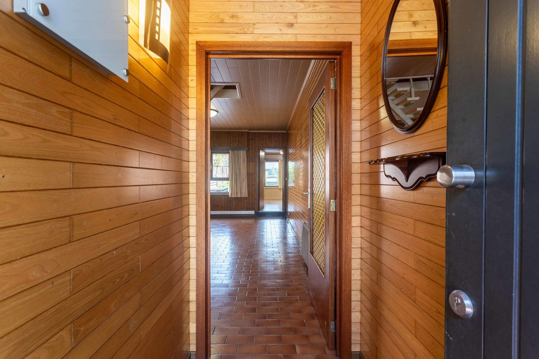 Goed onderhouden woning met garage te Aalst!  foto 3