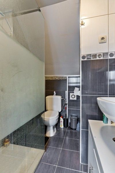 Ruime woning met tuin in Koningslo! foto 15
