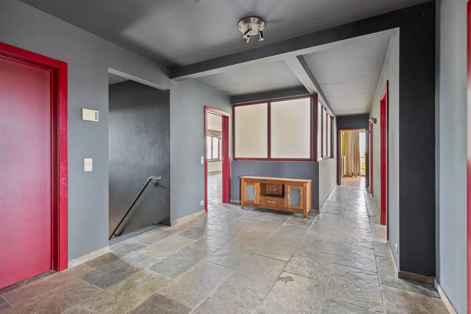 Kantoor met groot appartement foto 13