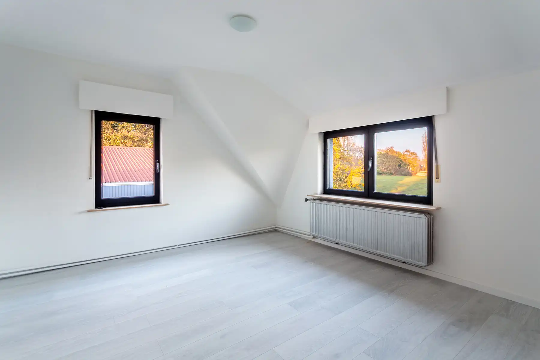 Edegem - Villa met 4 slpkamers + garage + ruim magazijn 500² foto 17