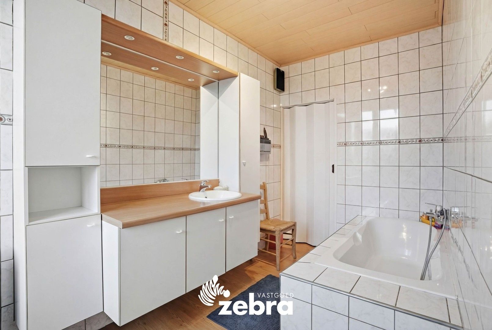 Instapklare woning met 3 slaapkamers en 2 badkamers in Roeselare foto 13