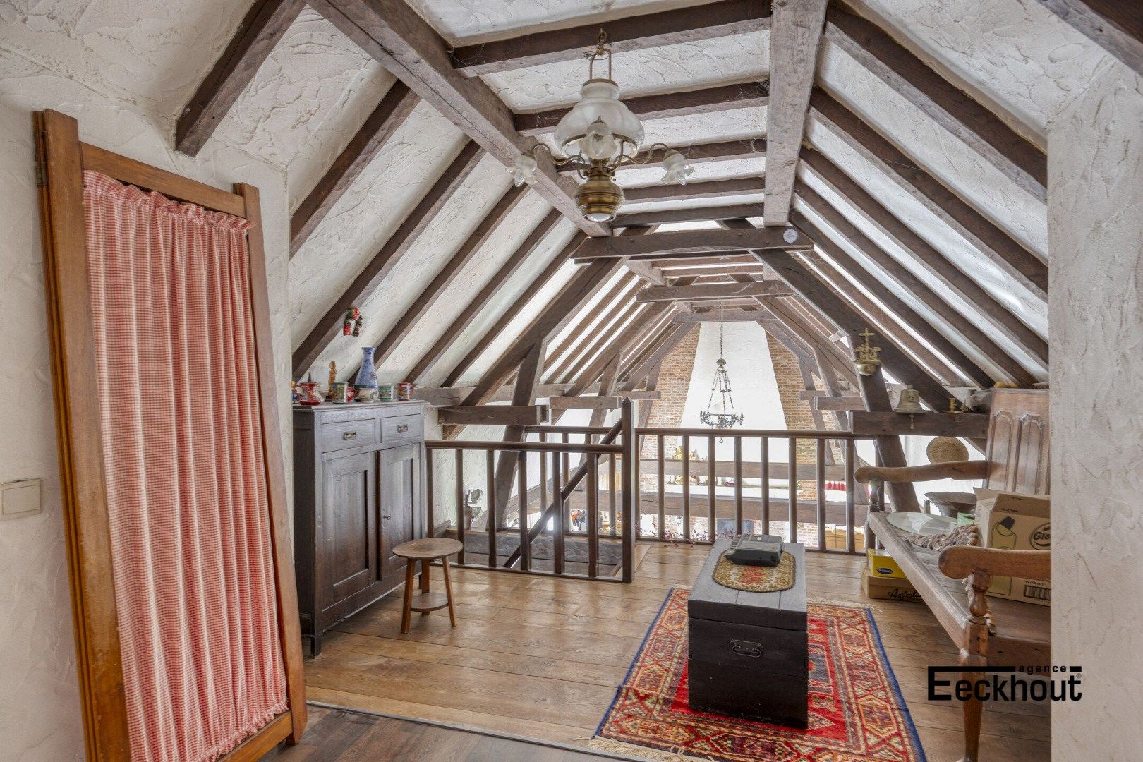 Charmant landhuis op een perceel van  29323m²  foto 16
