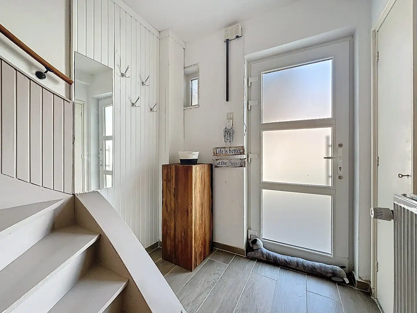 Ruime hoekwoning nabij centrum foto 5