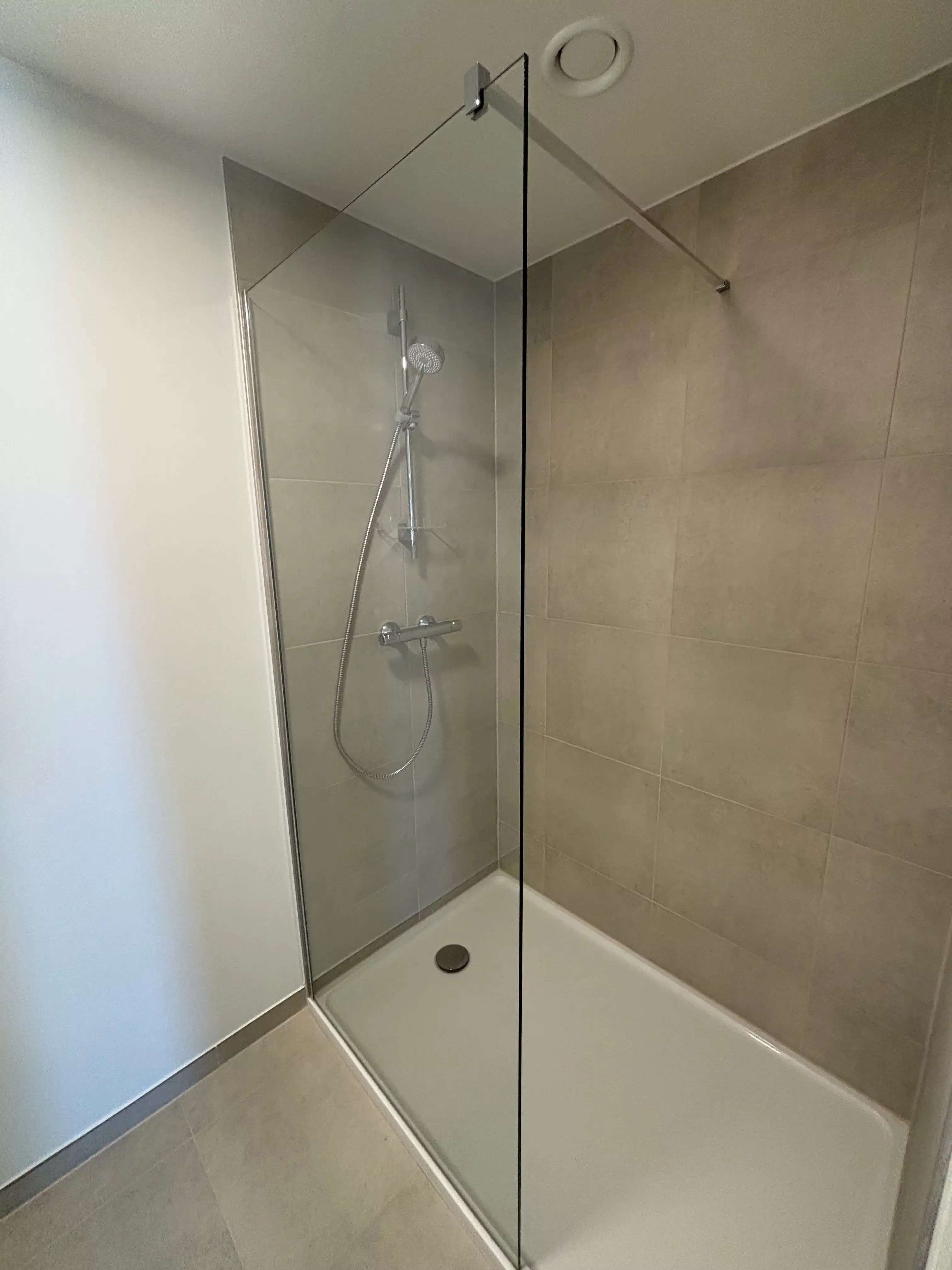 Luxe & Energiezuinig wonen: Ruim appartement (1 slpk + bureau) in Koningslo foto 9