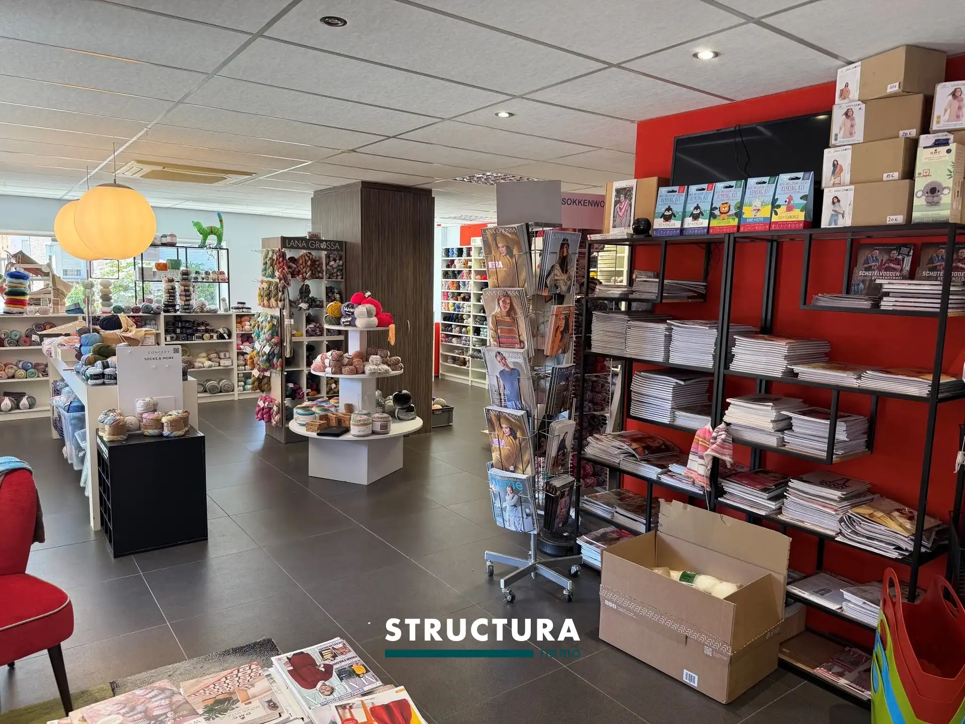 Ruime winkelruimte +/- 250 m² foto 4