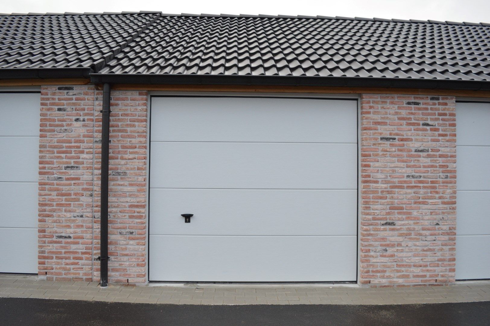 Garagebox te huur in Kuurne foto {{pictureIndex}}