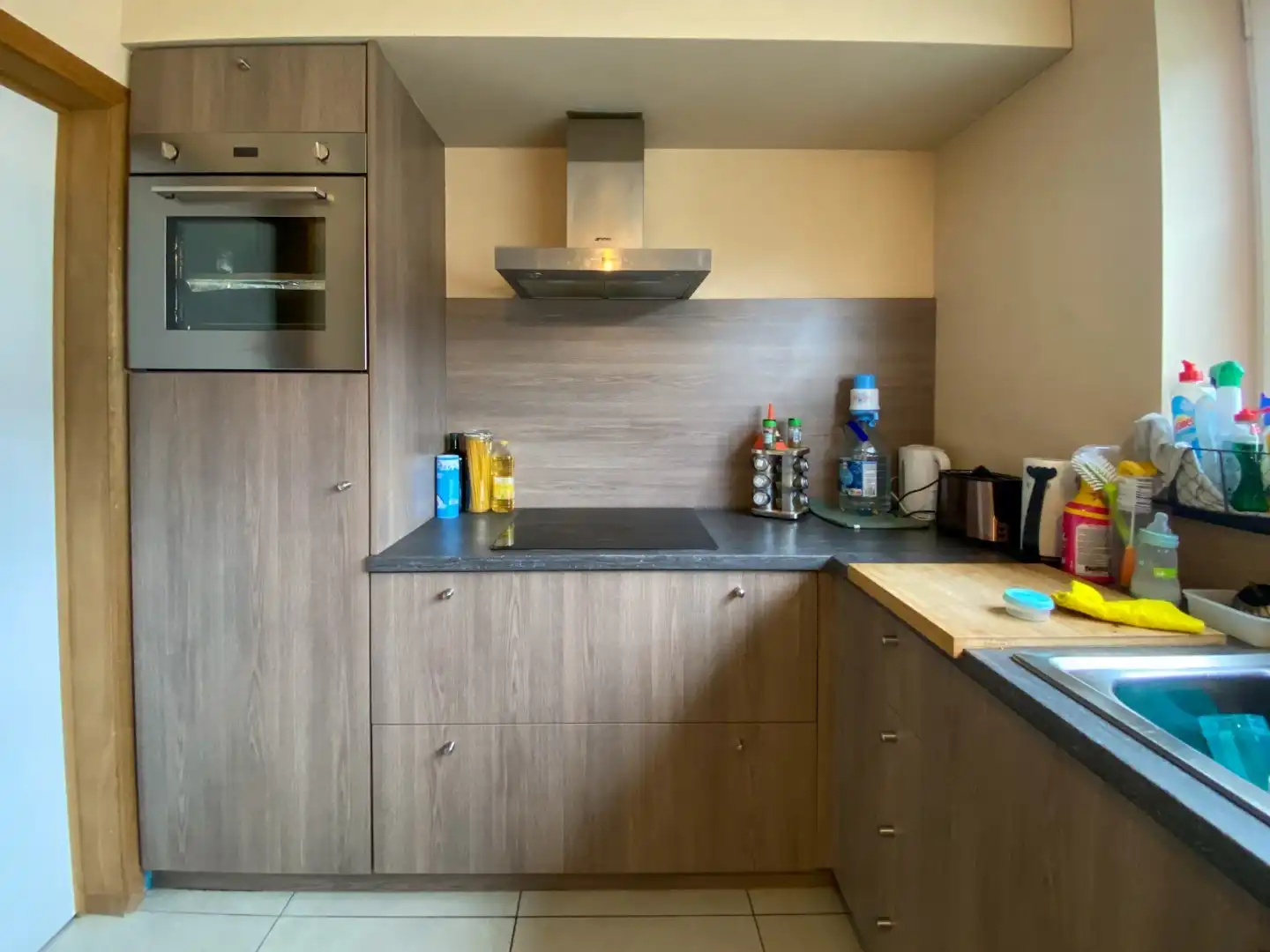 Recente woning met 3 slaapkamers, carport en tuin. foto 7