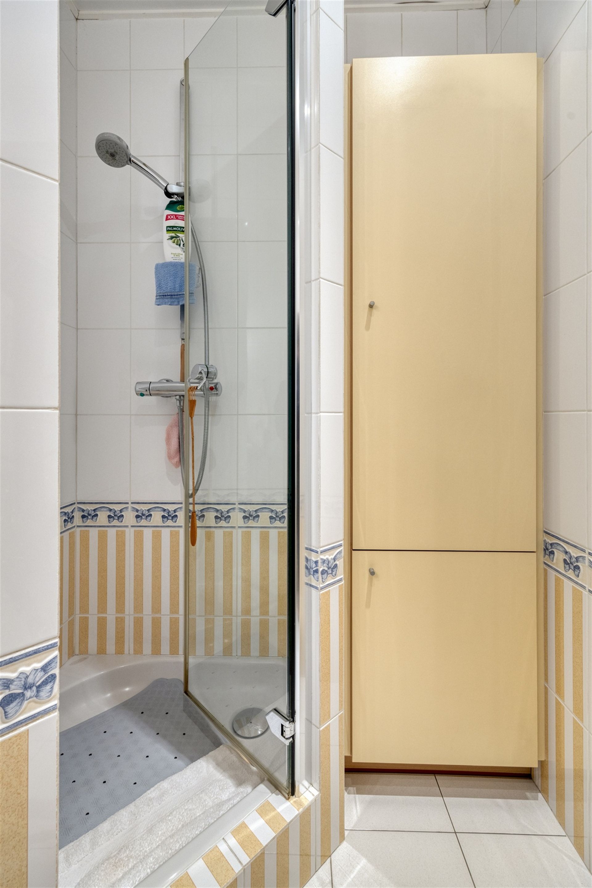 Welonderhouden appartement met dubbel diepe garage! foto 12